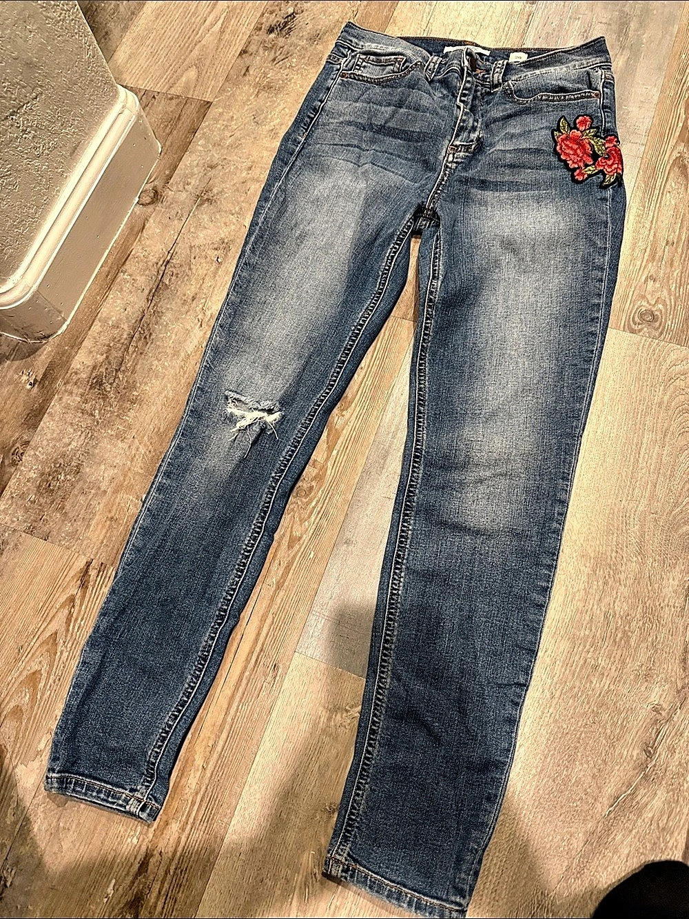 SP BLACK Floral Embroidered Distressed Skinny Jeans Skinny Embroidered Jeans in
